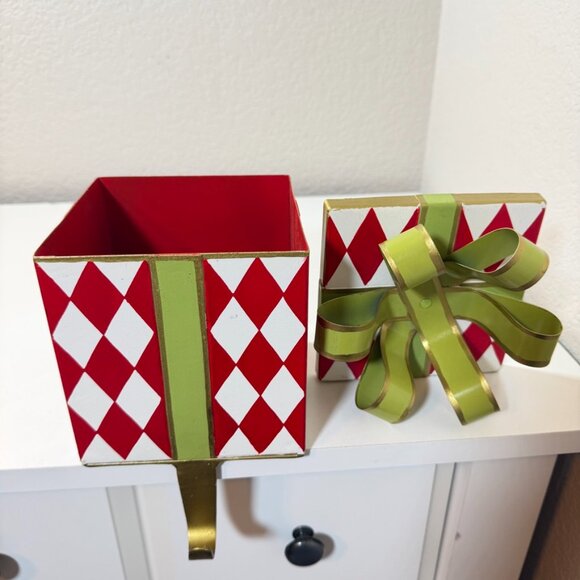 BALLARD DESIGNS Gift Box Stocking Hanger Harlequin Metal Bow Box RARE RETIRED! - Picture 3 of 15